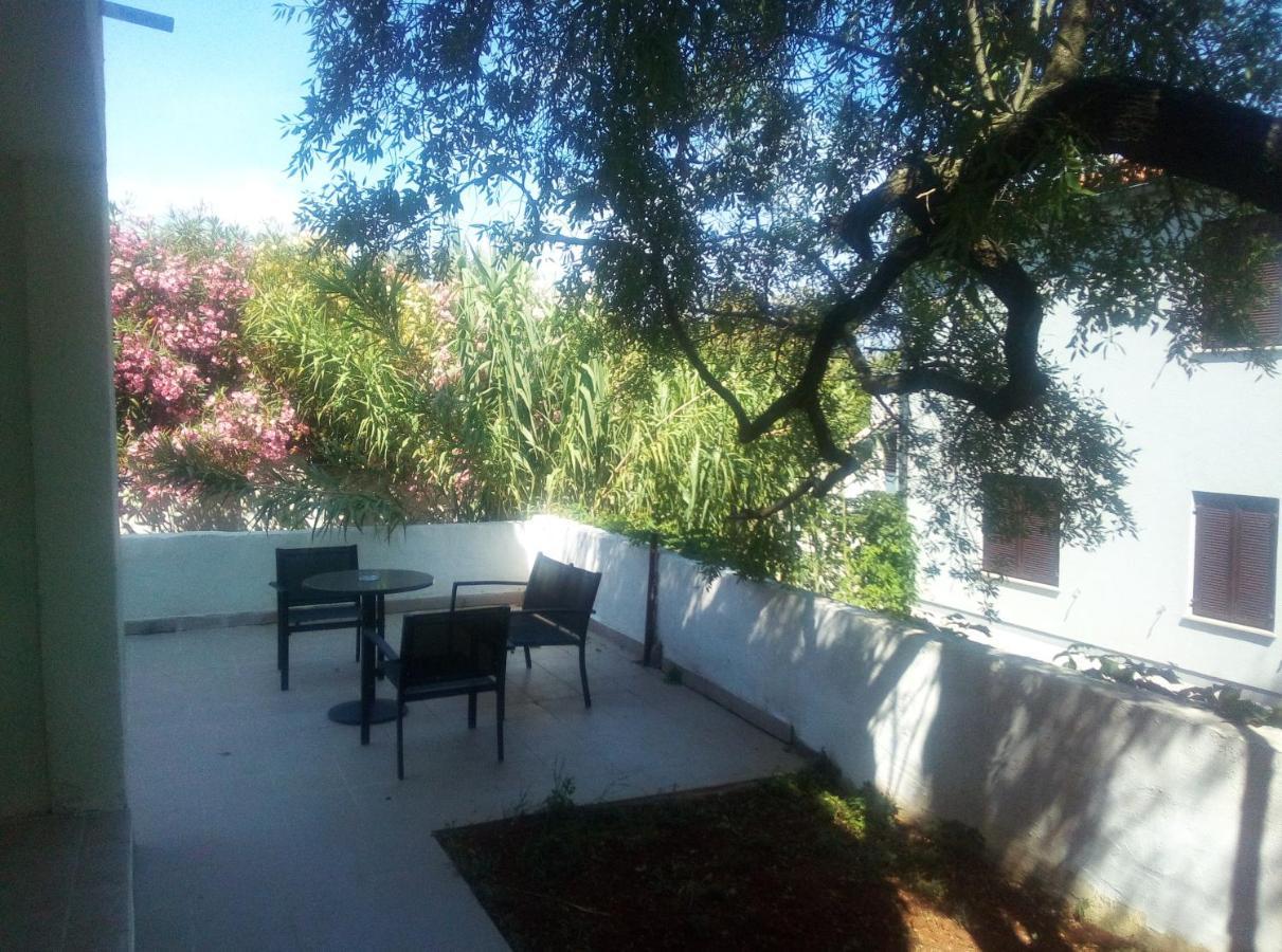 Apartments And Rooms Camelia Premantura Extérieur photo