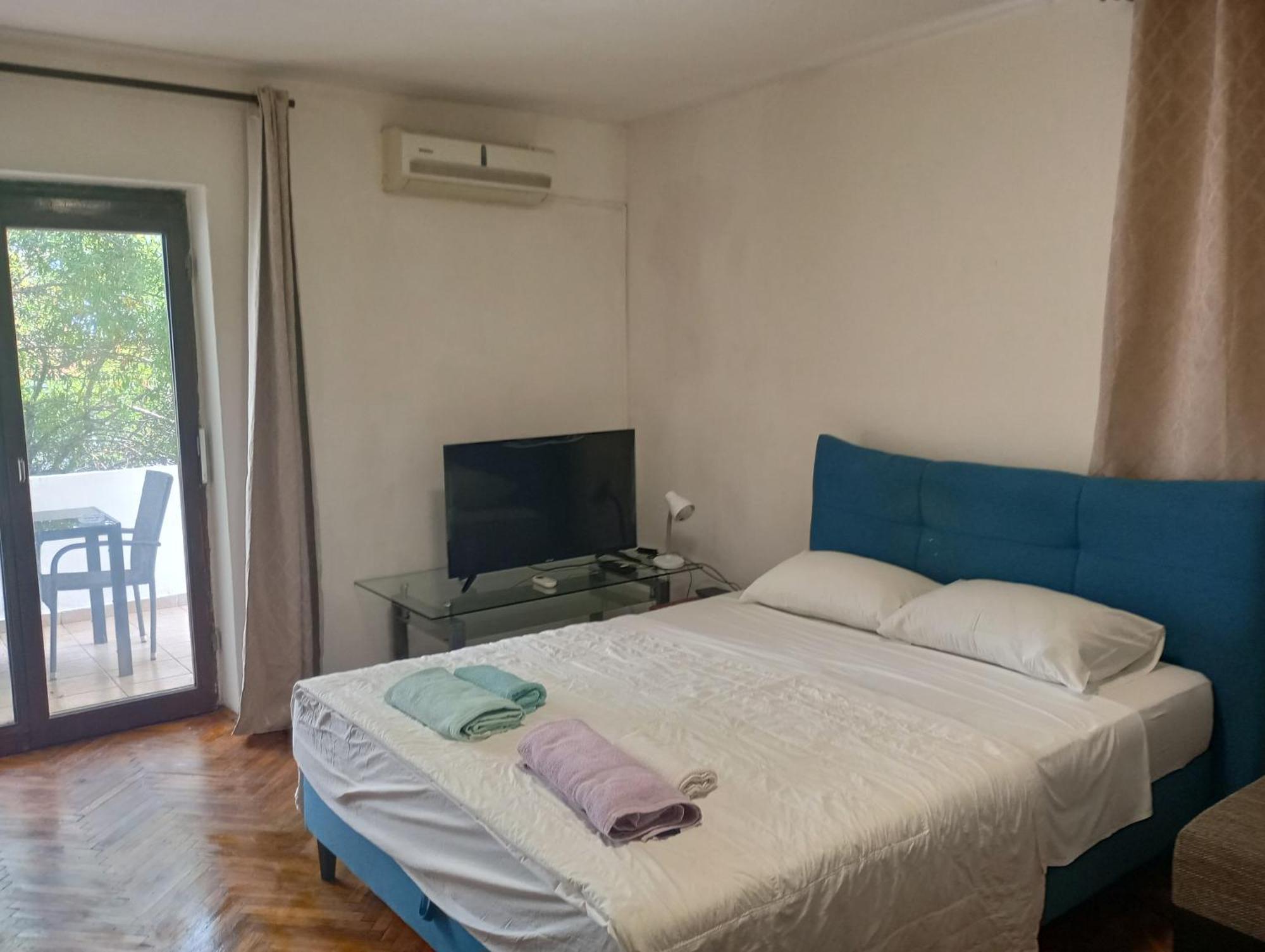 Apartments And Rooms Camelia Premantura Extérieur photo