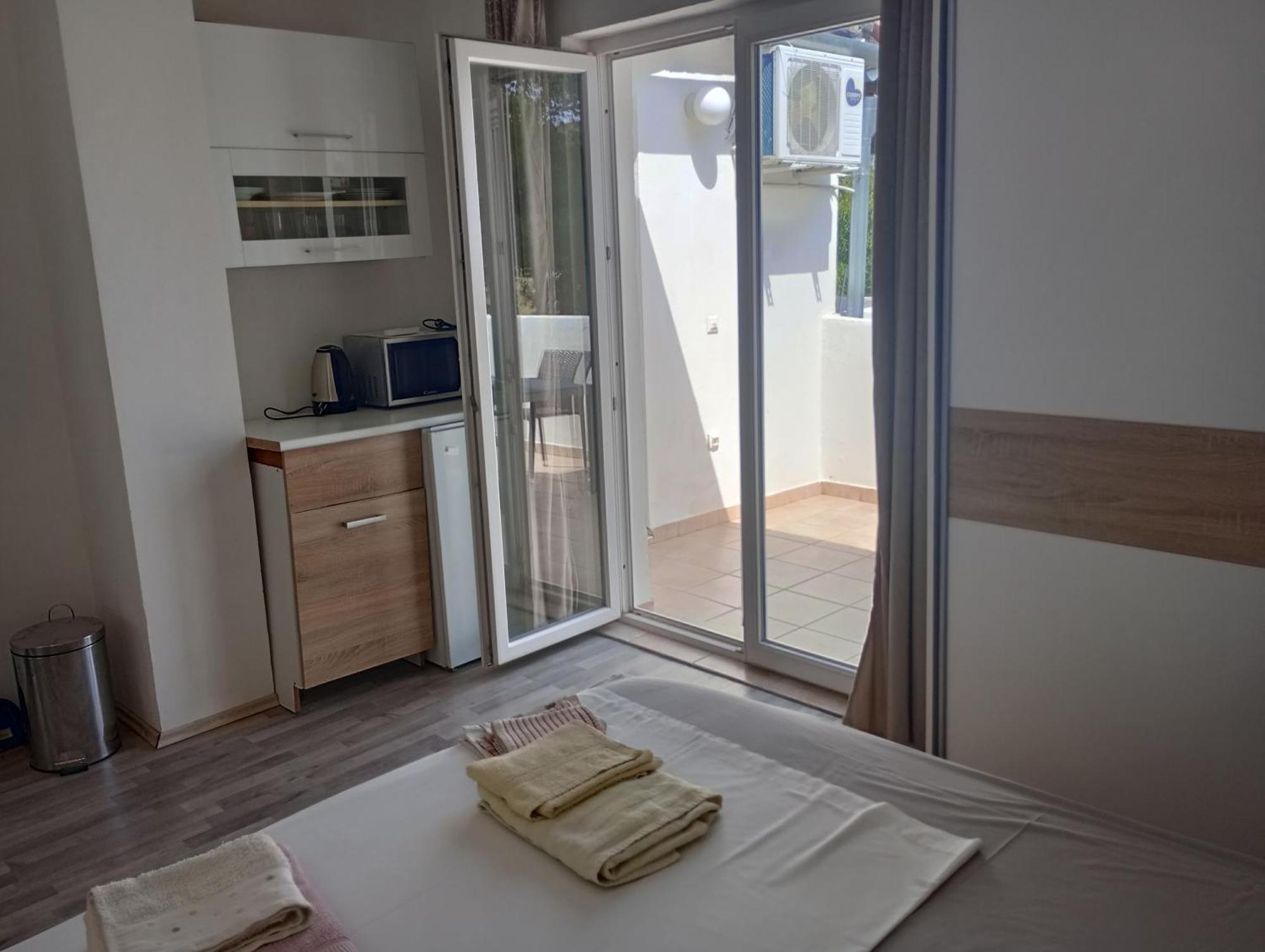 Apartments And Rooms Camelia Premantura Extérieur photo